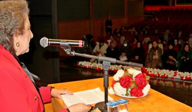 YAZAR HATUNOĞLU OSMANLI VE CUMHURİYET DÖNEMİNDEKİ KADINLARI ANLATTI